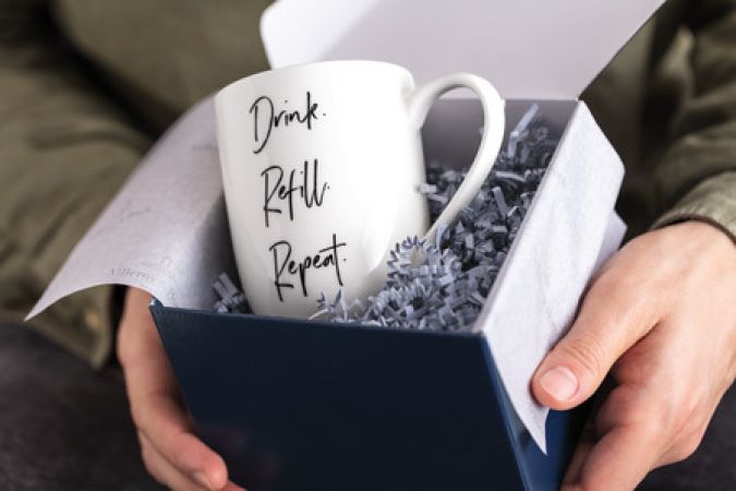 1016219670, Villeroy & Boch, Statement, Mug with handle, Drink. Refill. Repeat.