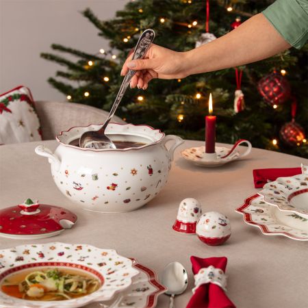 1265641800 Toys delight, soup ladle
