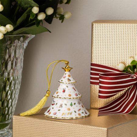 1486754358-christmas-classics-ornament-christmas-tree-2026