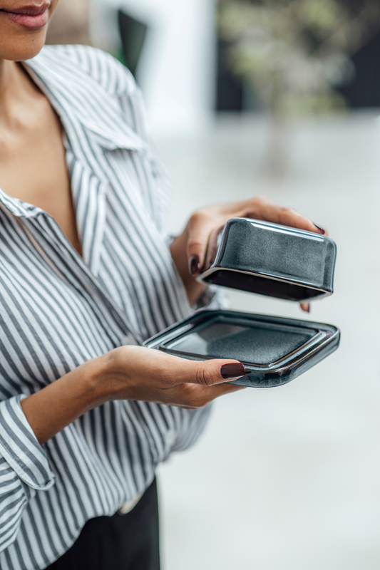 1042591800 Lave gris, butter dish