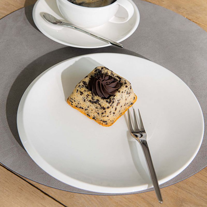 1042642640 New Moon, breakfast plate