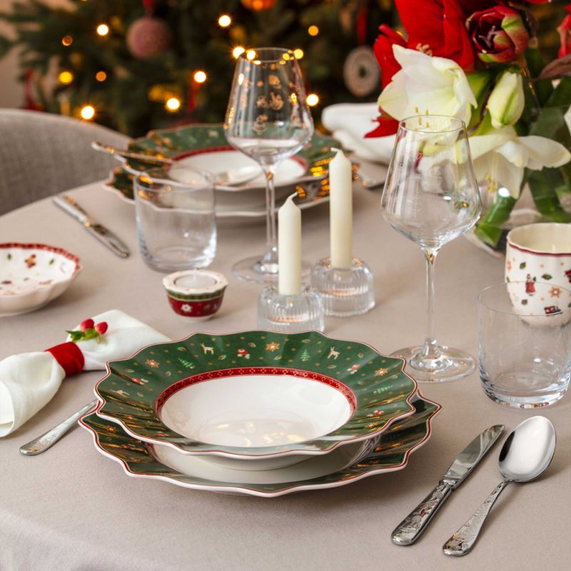 1485852701 Toy's Delight soup plate